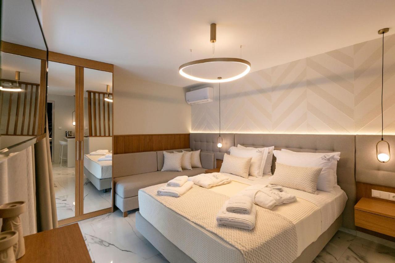 Pachis Escape Suites 外观 照片
